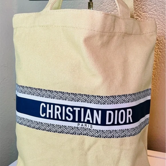 Christian Dior Yellow Canvas Tote Bag – VIP Beauty Gift - Picture 4 of 10